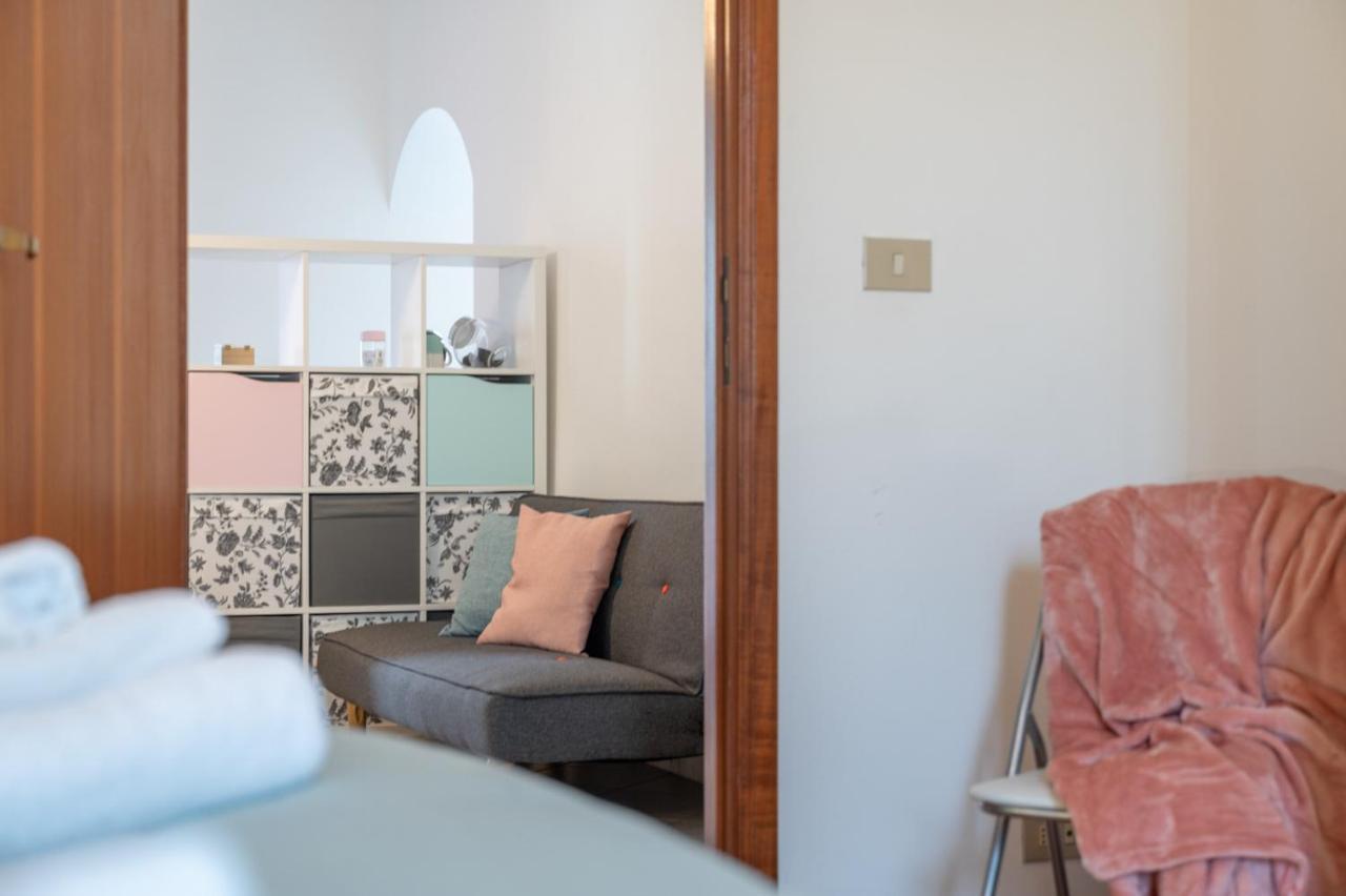 La Verde Rosa - Casa Vacanze A Due Passi Dal Lago Marta Exterior foto