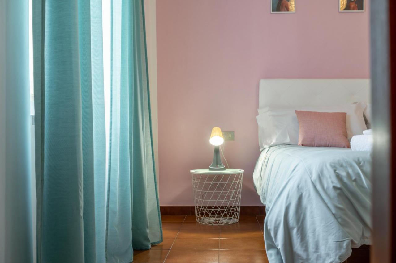 La Verde Rosa - Casa Vacanze A Due Passi Dal Lago Marta Exterior foto