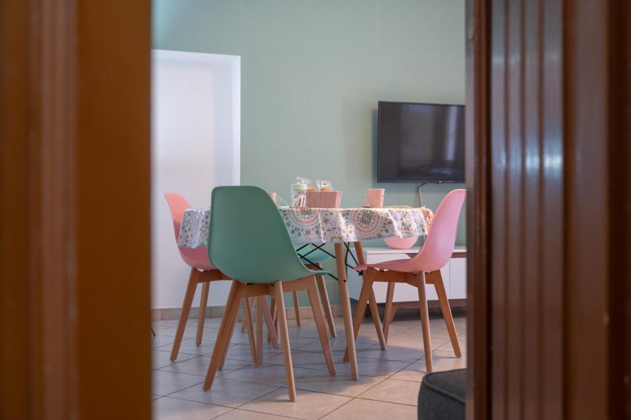 La Verde Rosa - Casa Vacanze A Due Passi Dal Lago Marta Exterior foto